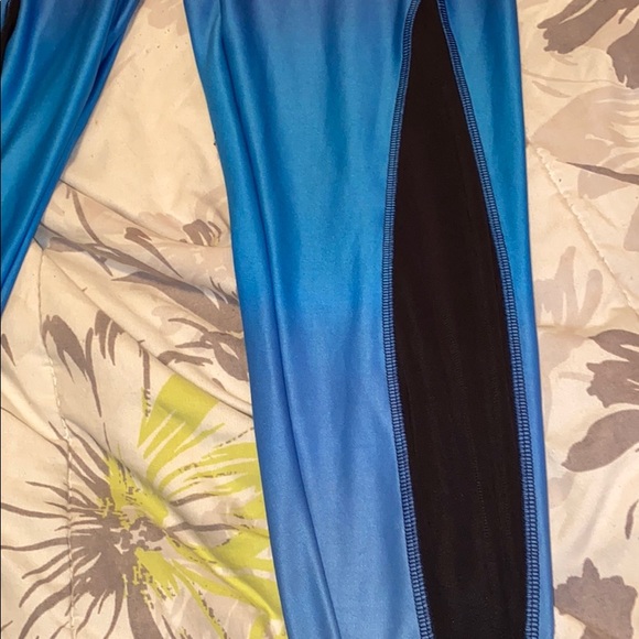 Long Sleeve/Leggings Outfit - Picture 5 of 6